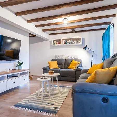 House Nova *